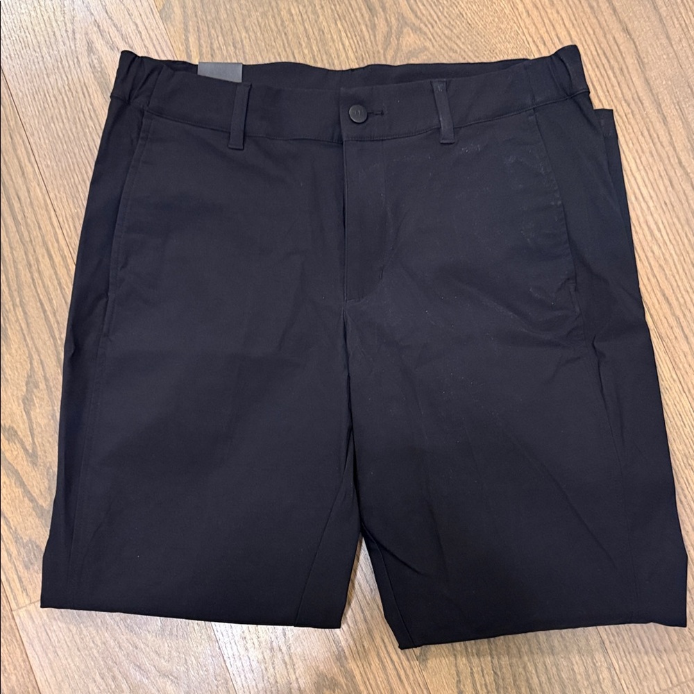 Adidas Men’s Black nylon chino pants 32 x 32